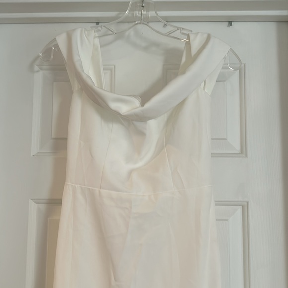 Mermaid Off-Shoulder Mermaid Dress - Picture 2 of 10